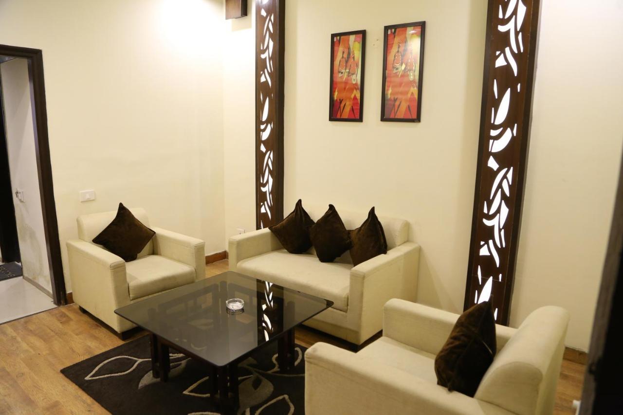 Hotel Parbhat Inn 판체쿠라 외부 사진